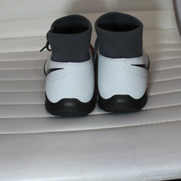 Nike Soccer  ( Indoor) shoes Nike PHANTOM VSN CLUB DF TF( Unisex) size 9 - Picture 5 of 9